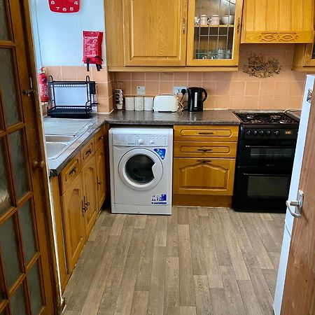Cosy 3 Bed Apt, Old Truman Brewery! Brick Lane, London, E1 ภายนอก รูปภาพ