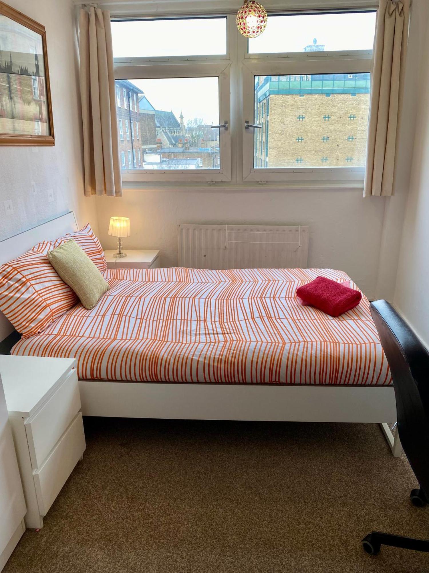 Cosy 3 Bed Apt, Old Truman Brewery! Brick Lane, London, E1 ภายนอก รูปภาพ