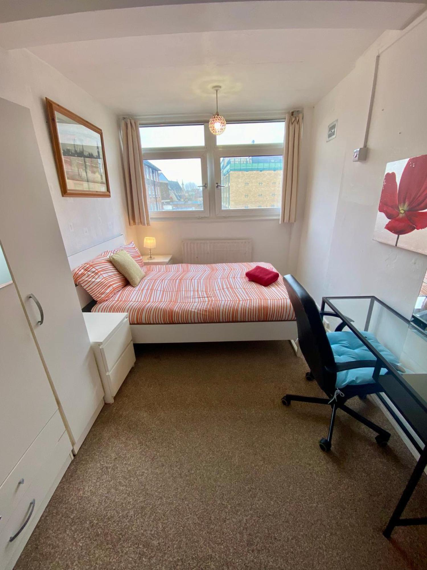 Cosy 3 Bed Apt, Old Truman Brewery! Brick Lane, London, E1 ภายนอก รูปภาพ