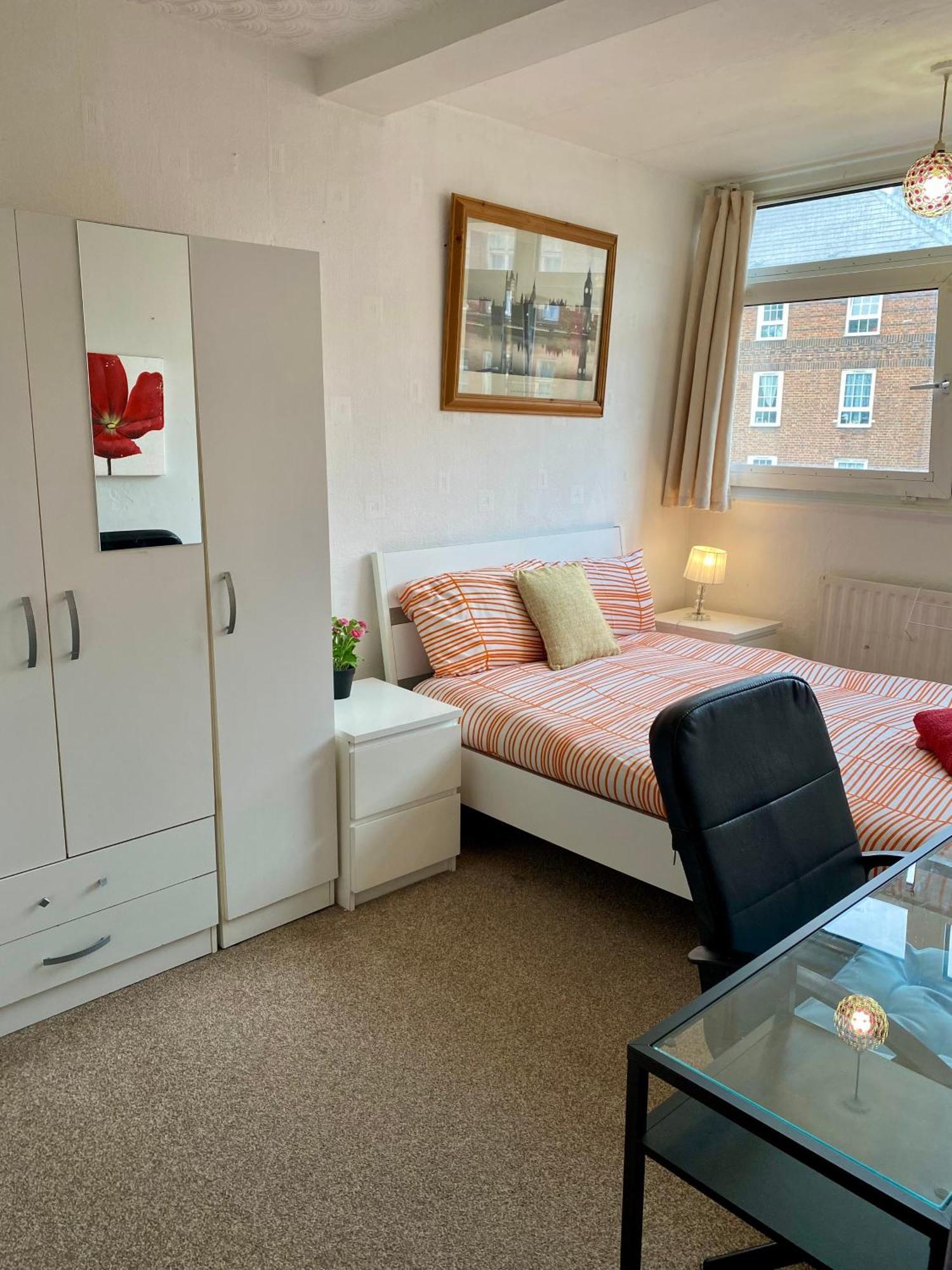 Cosy 3 Bed Apt, Old Truman Brewery! Brick Lane, London, E1 ภายนอก รูปภาพ