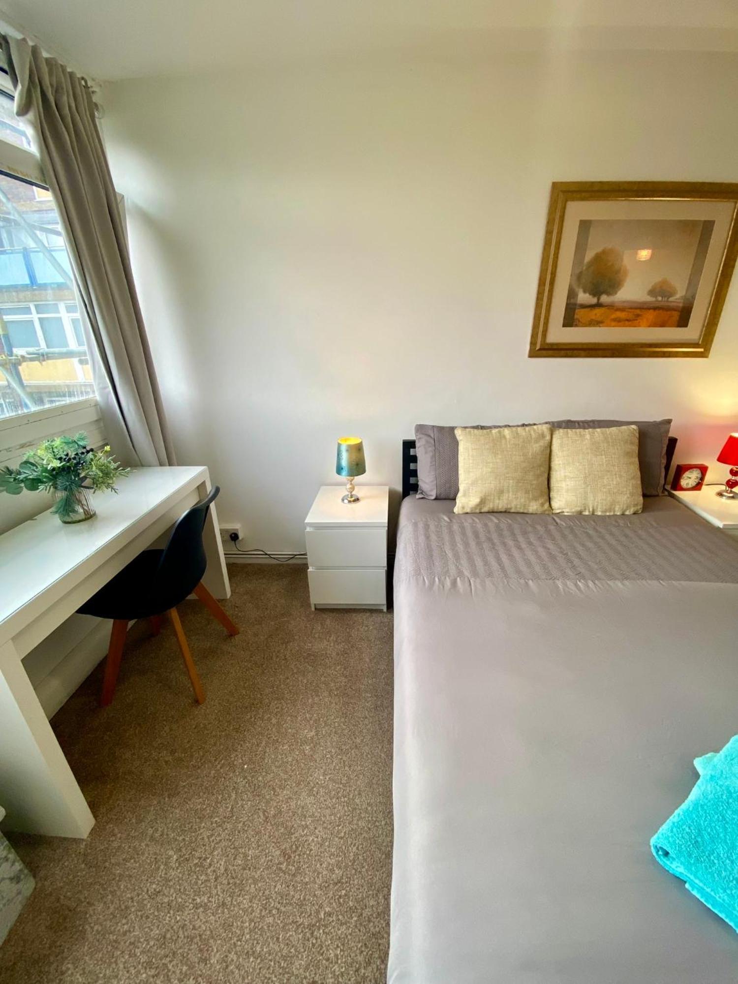 Cosy 3 Bed Apt, Old Truman Brewery! Brick Lane, London, E1 ภายนอก รูปภาพ