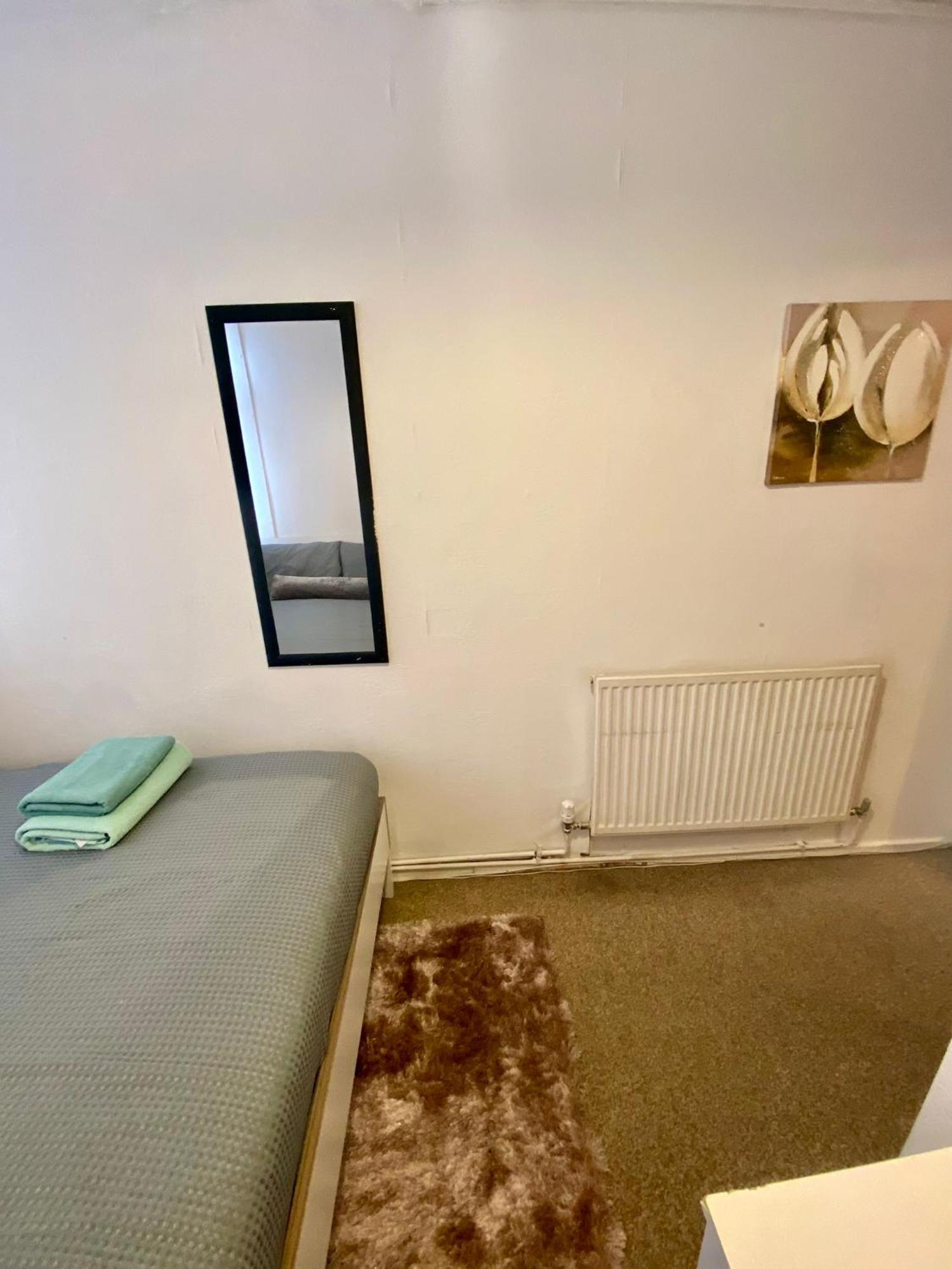 Cosy 3 Bed Apt, Old Truman Brewery! Brick Lane, London, E1 ภายนอก รูปภาพ